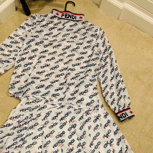 Suits - Picture 1 of 5